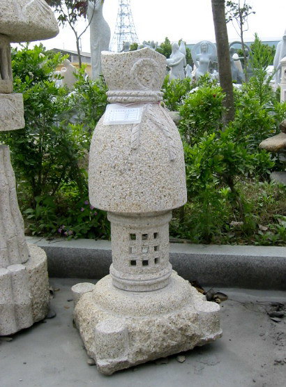小石灯05